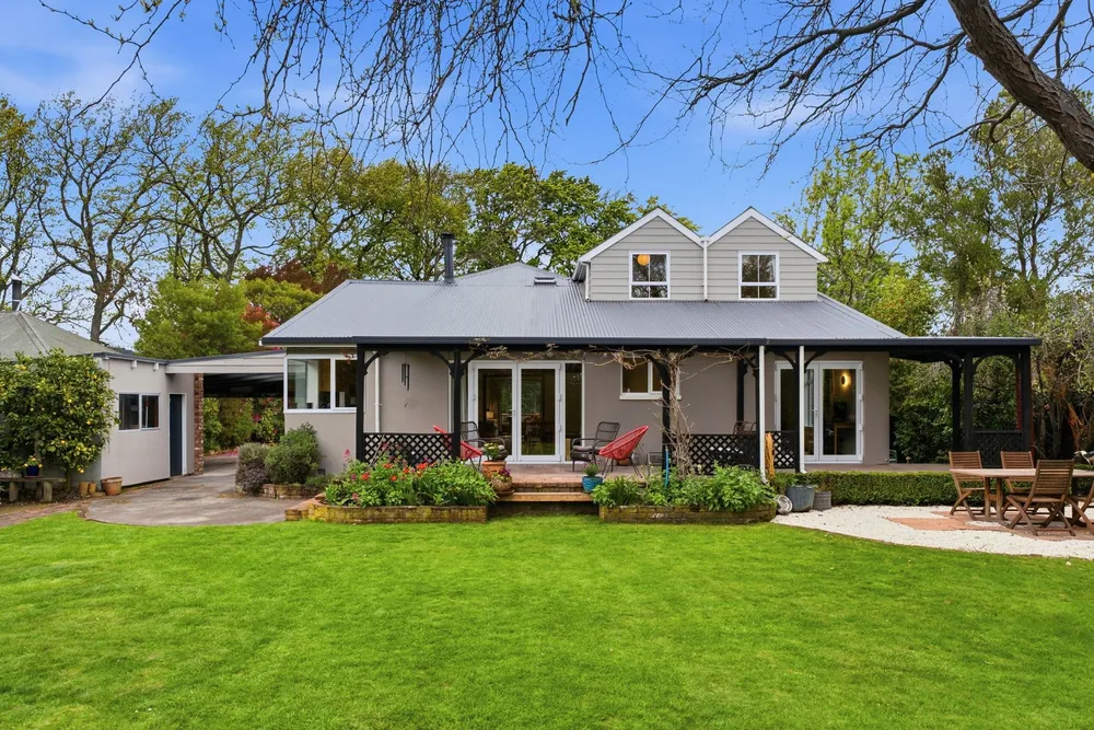 Photos of 52 Michaels Road