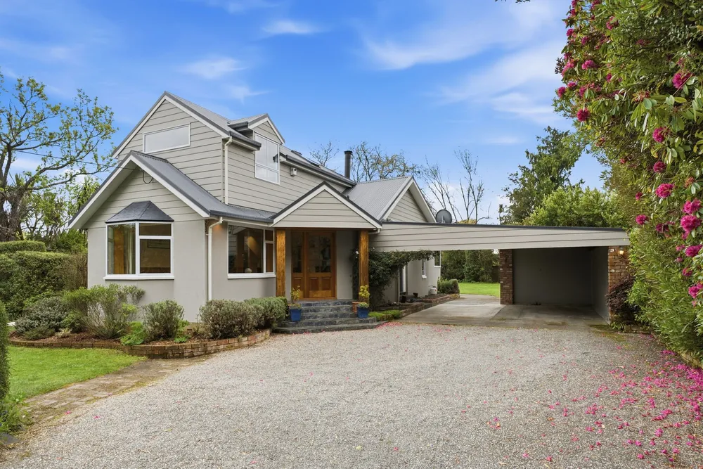 Photos of 52 Michaels Road