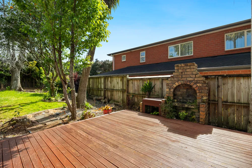 13 Booralee Avenue, Botany Downs, Auckland · Auction Room