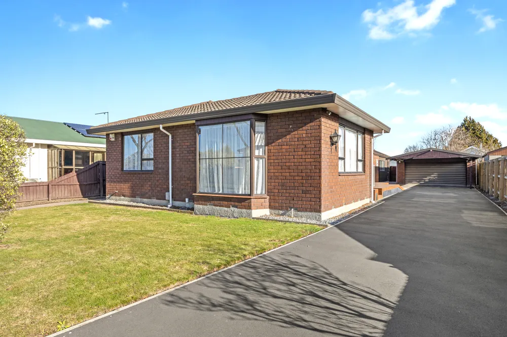 Photos of 31 Fusilier Street