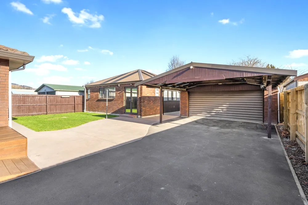 Photos of 31 Fusilier Street
