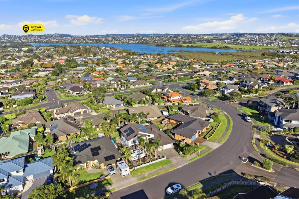 Photos of 99 Grovenor Drive