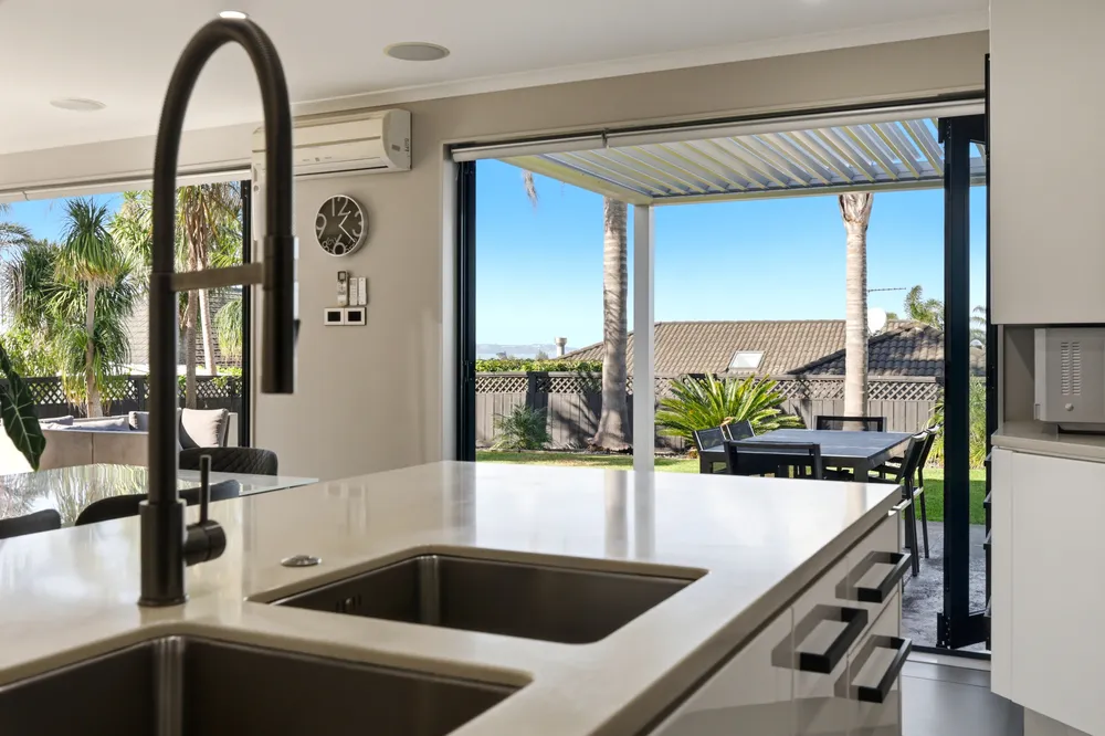Photos of 99 Grovenor Drive
