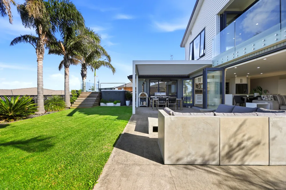Photos of 99 Grovenor Drive