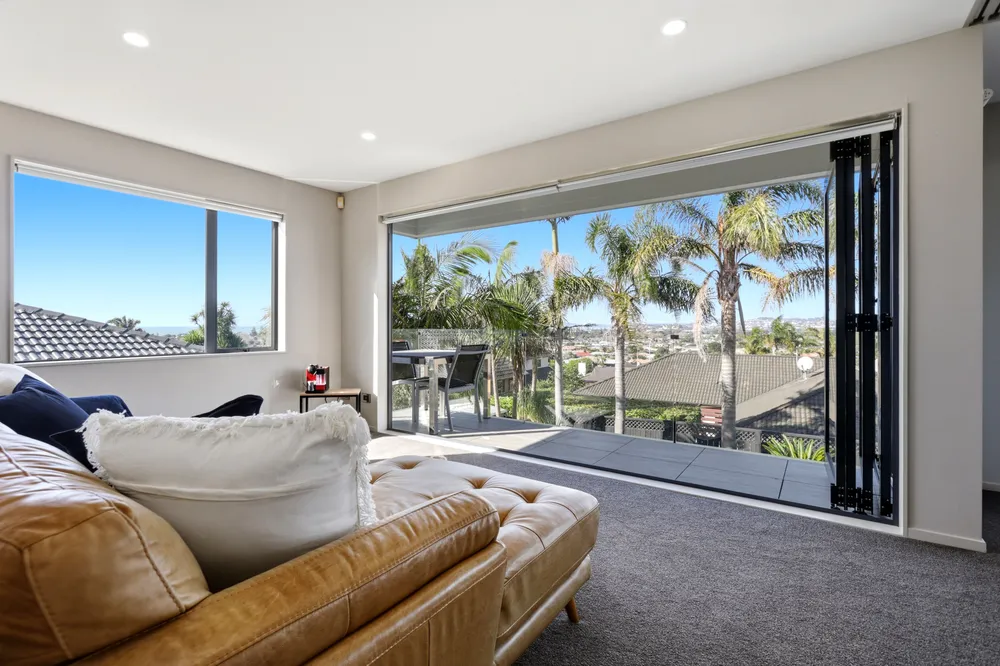 Photos of 99 Grovenor Drive