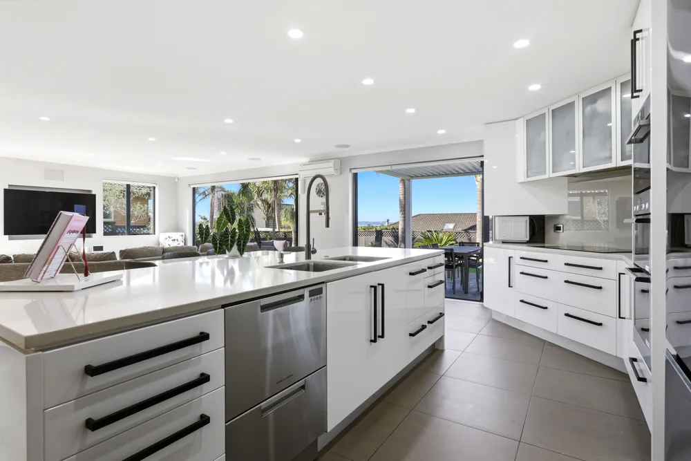 Photos of 99 Grovenor Drive