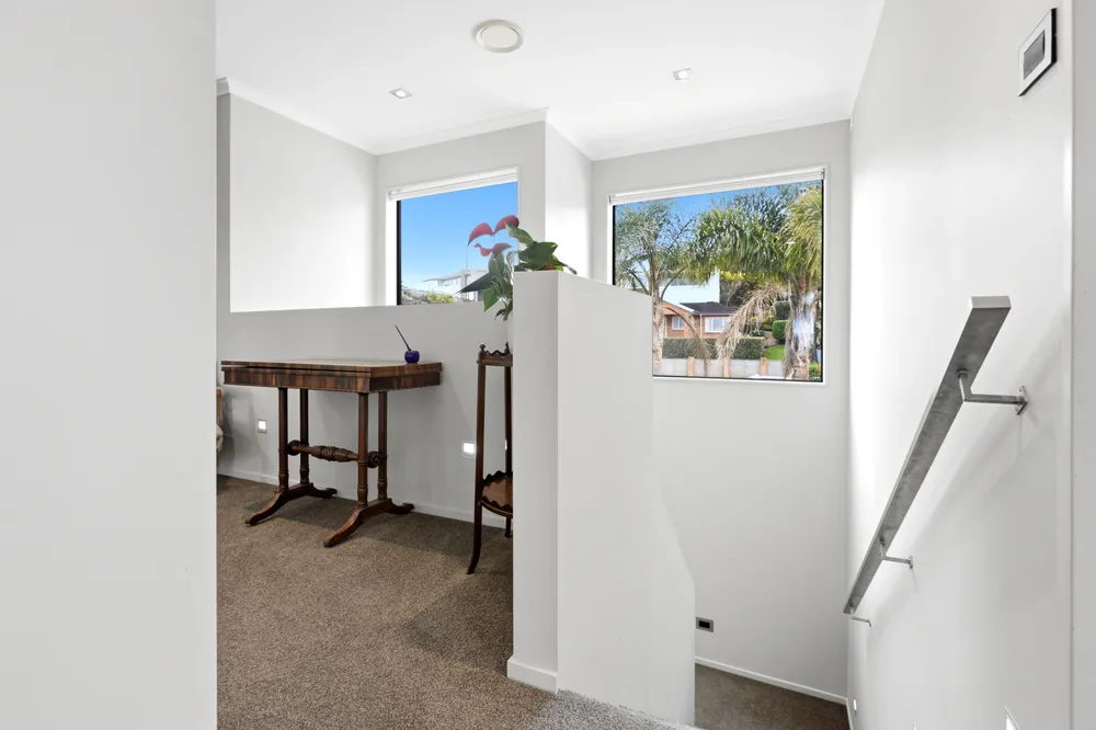 Photos of 99 Grovenor Drive