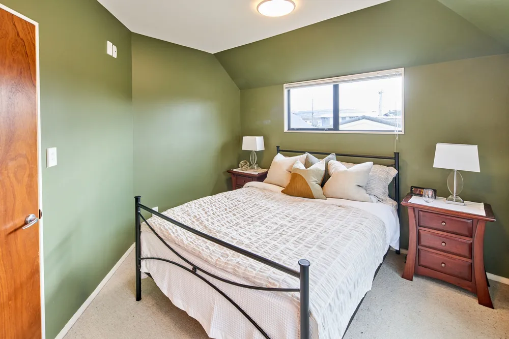 Photos of 408a Broadway