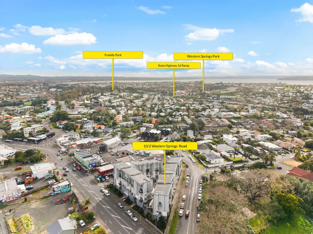 Photos of 10/2 Western Springs Road