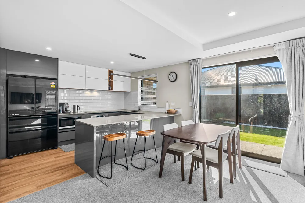 Photos of 88 Stationmasters Way