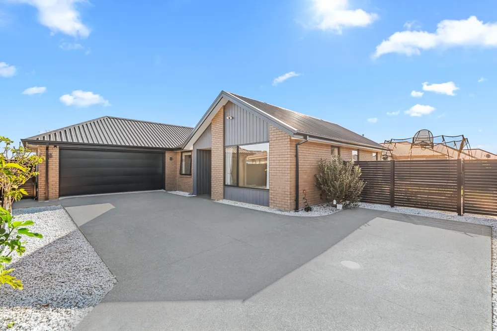 Photos of 88 Stationmasters Way
