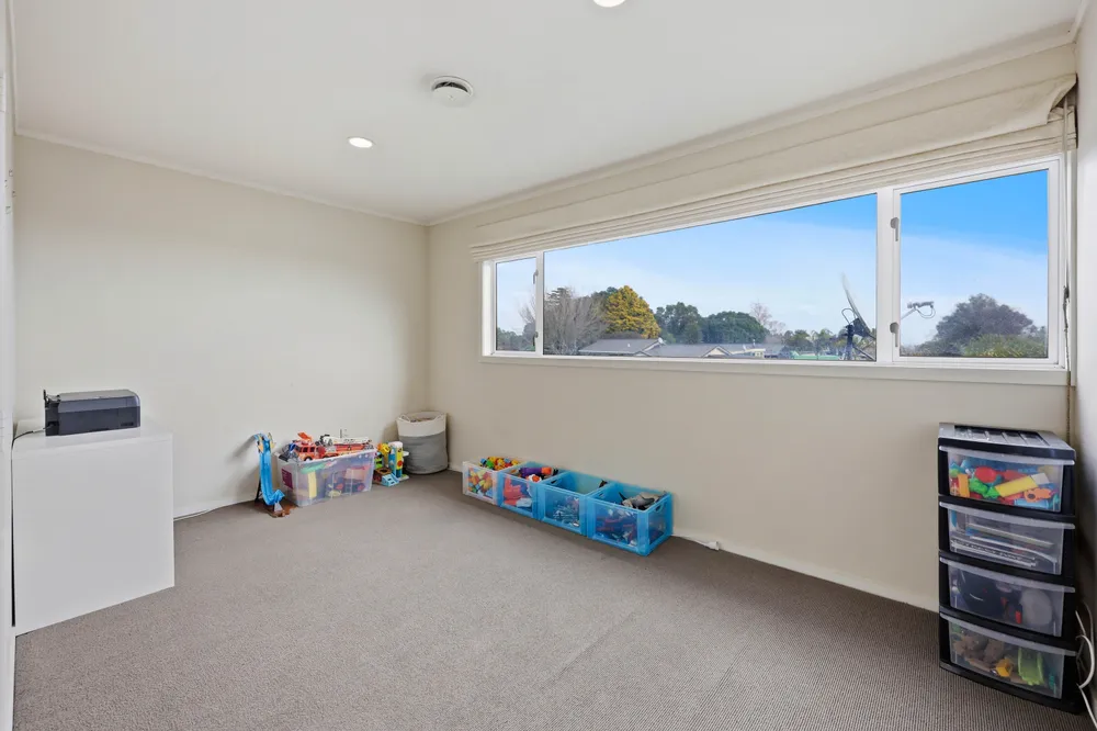 Photos of 46 Gibbs Crescent