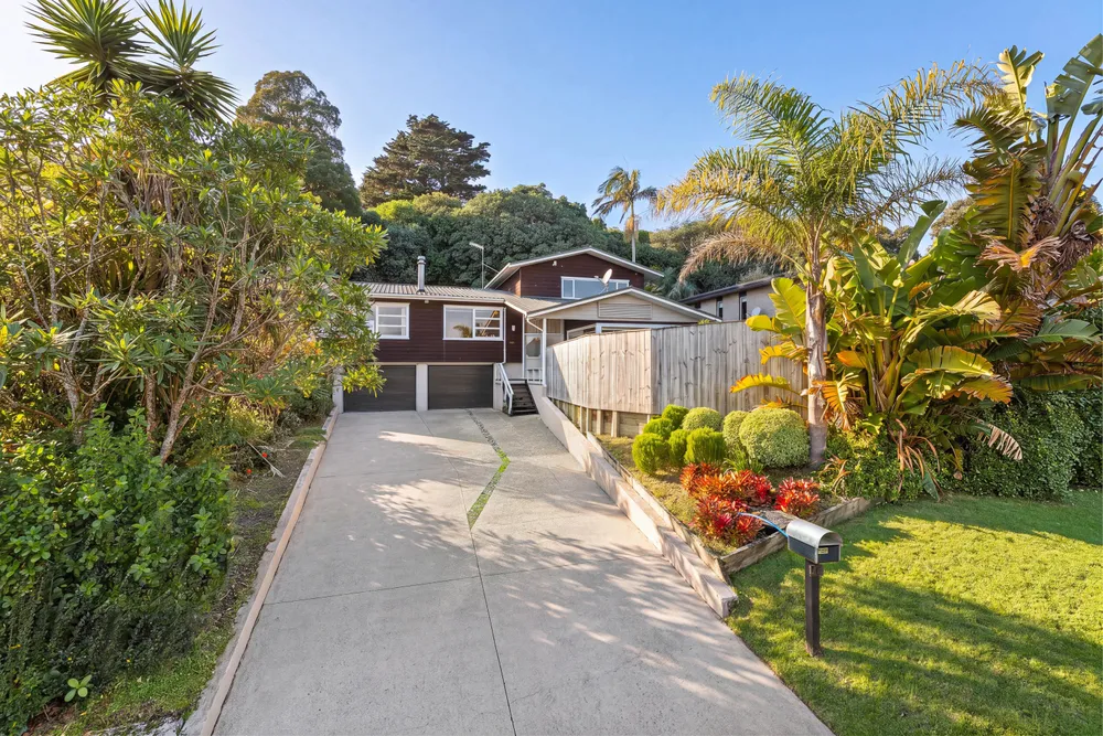 Photos of 46 Gibbs Crescent
