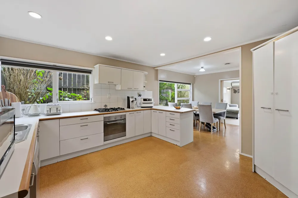Photos of 46 Gibbs Crescent