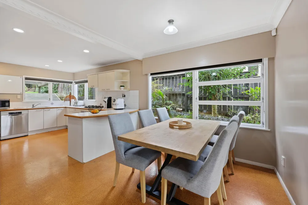 Photos of 46 Gibbs Crescent