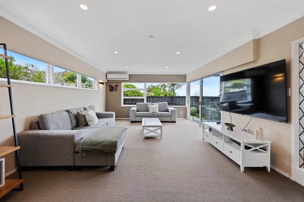 Photos of 46 Gibbs Crescent