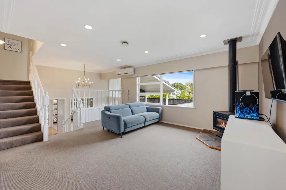Photos of 46 Gibbs Crescent
