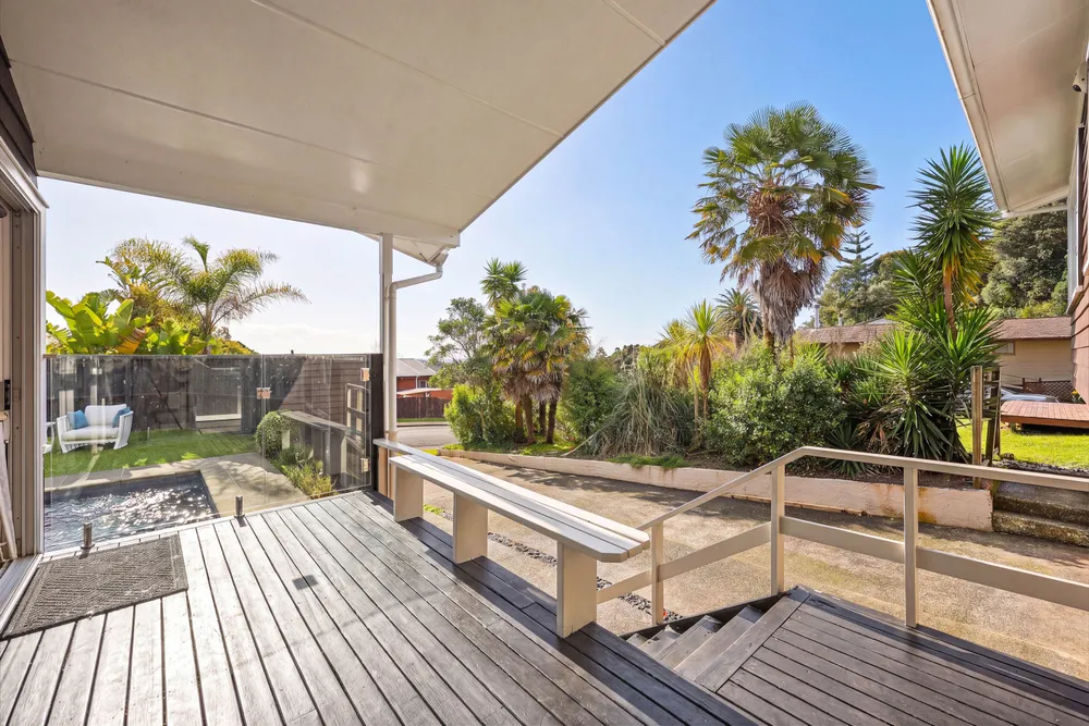 Photos of 46 Gibbs Crescent