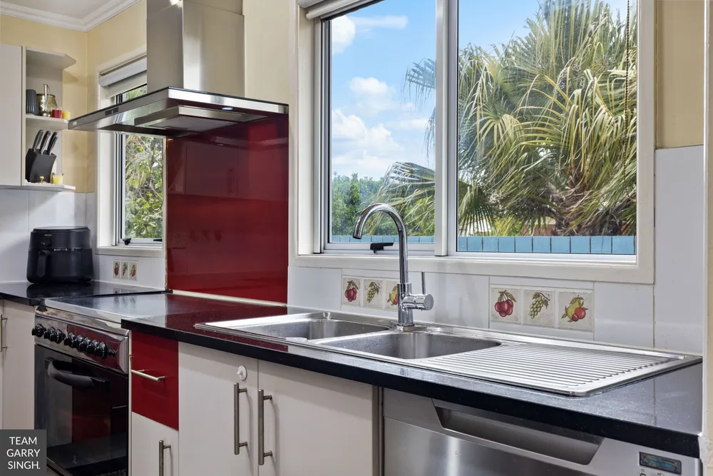 Photos of 11A Allenby Road