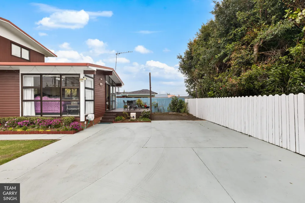 Photos of 11A Allenby Road