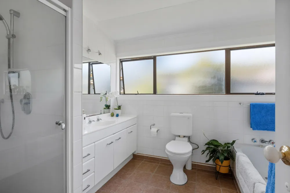 Photos of 15 Edgewater Grove