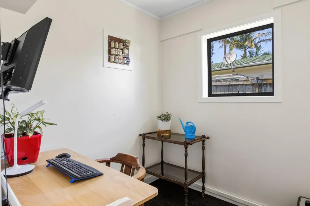 Photos of 15 Edgewater Grove