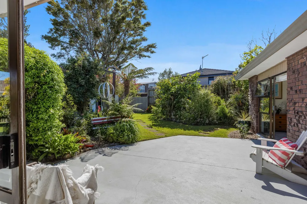 Photos of 15 Edgewater Grove