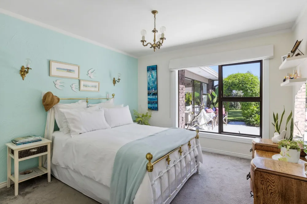 Photos of 15 Edgewater Grove