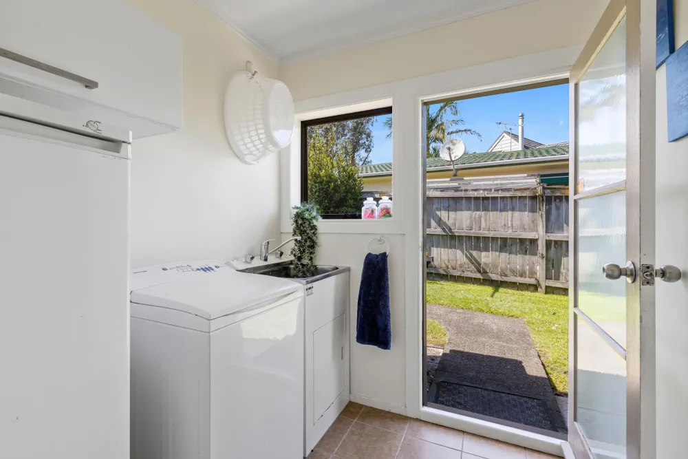 Photos of 15 Edgewater Grove