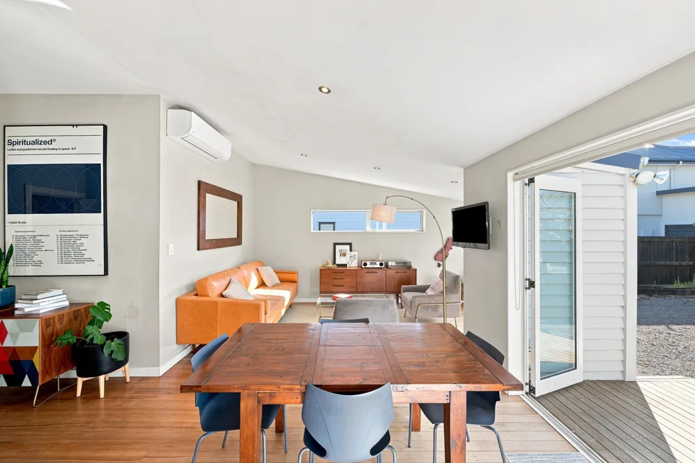 Photos of 216 Springfield Road