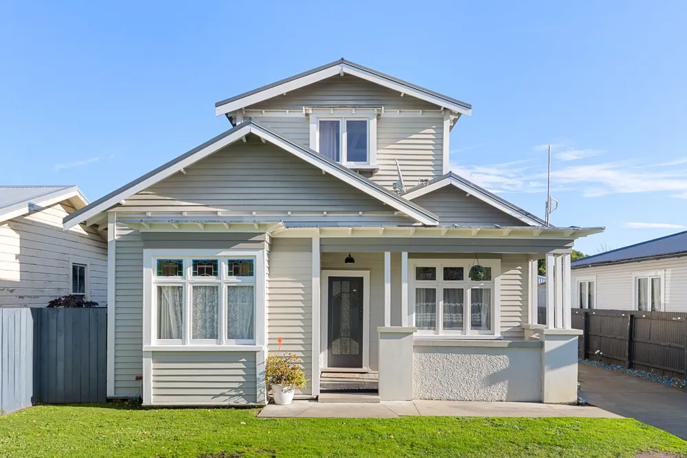 Photos of 140 Ormond Road
