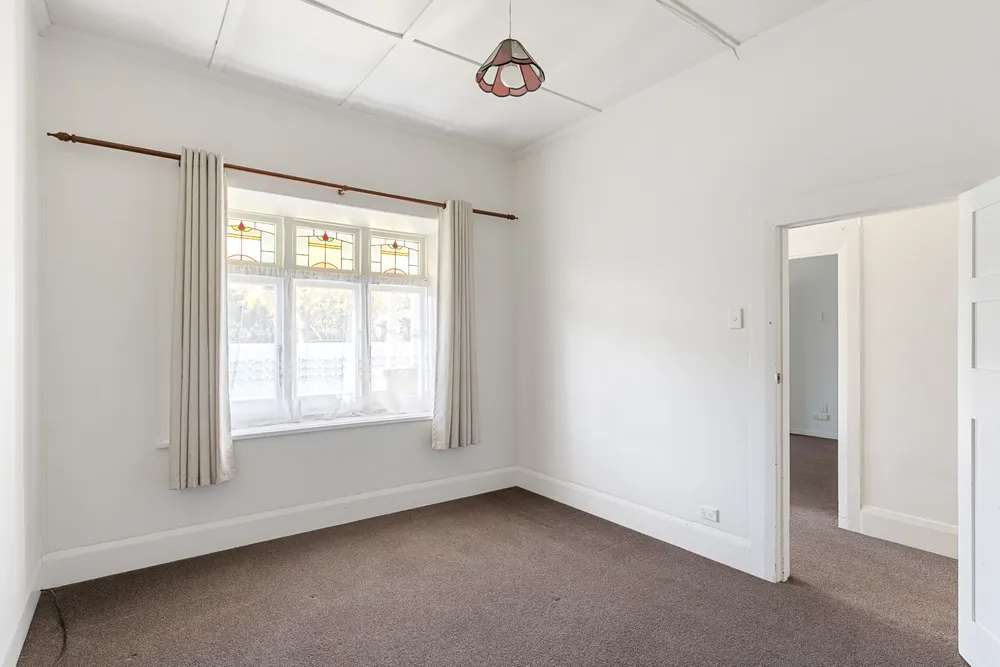 Photos of 140 Ormond Road
