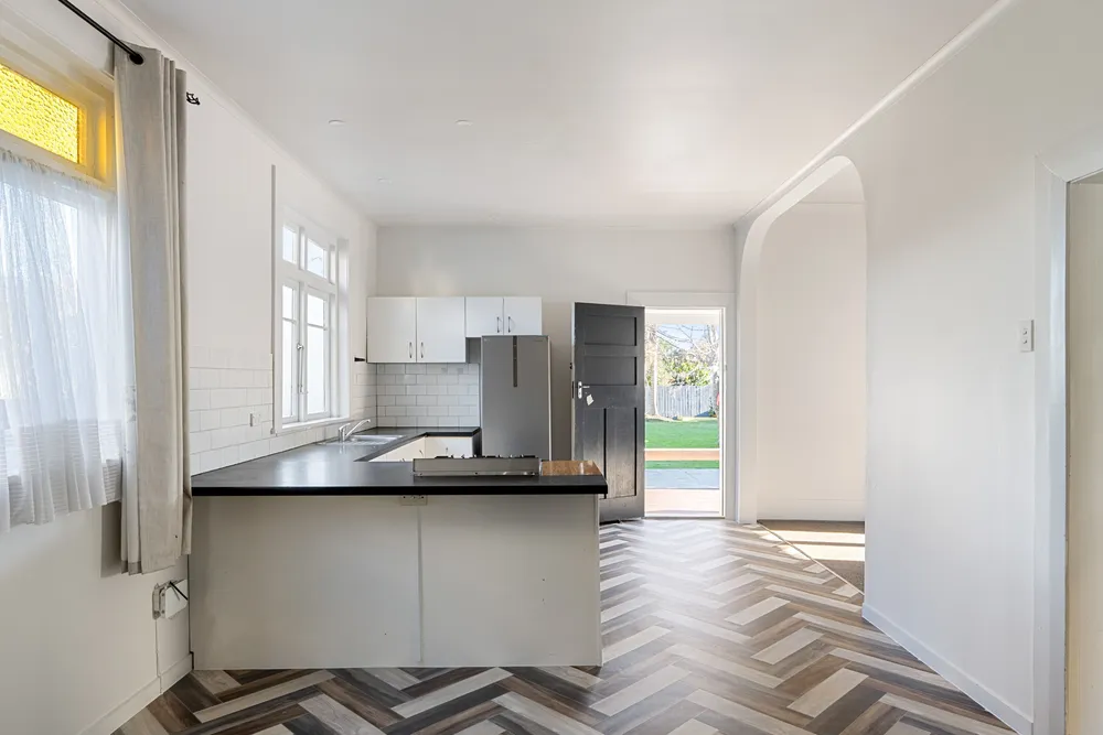 Photos of 140 Ormond Road