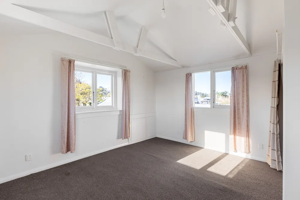 Photos of 140 Ormond Road