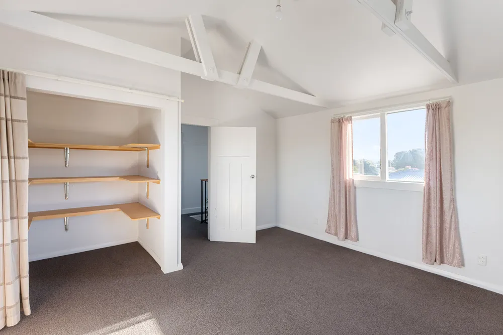 Photos of 140 Ormond Road