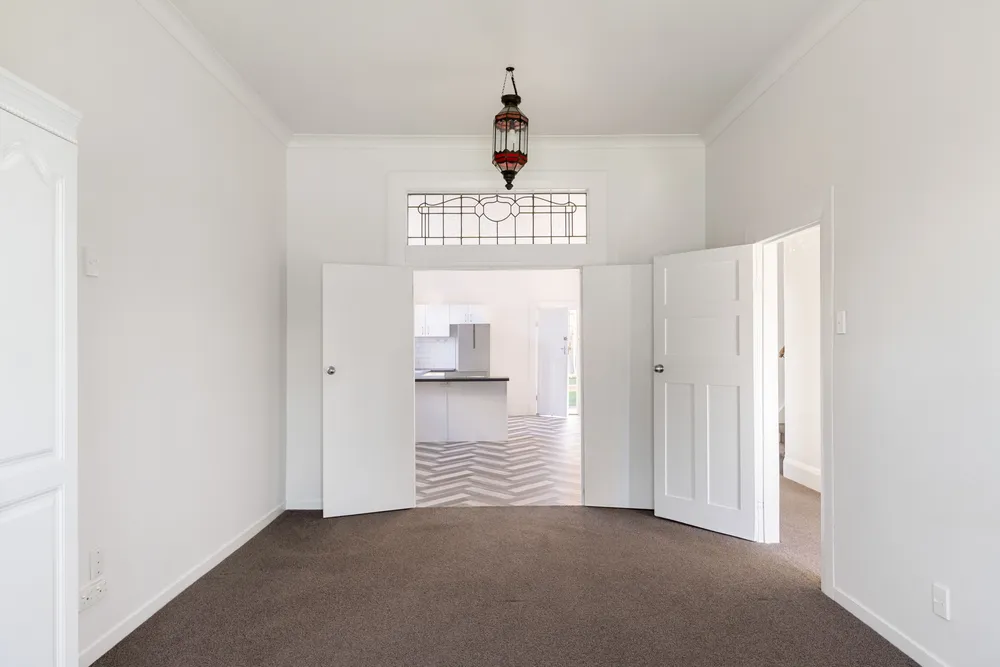 Photos of 140 Ormond Road