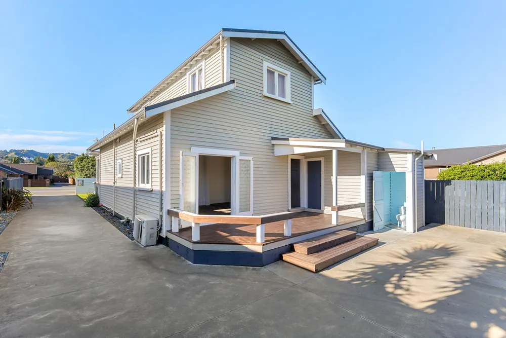 Photos of 140 Ormond Road
