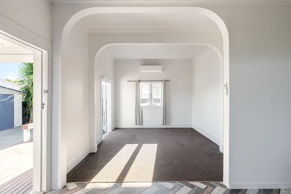 Photos of 140 Ormond Road