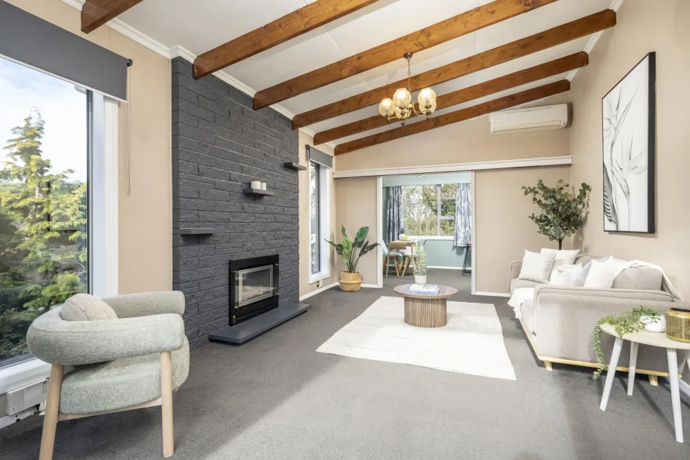 Photos of 83 Neidpath Road