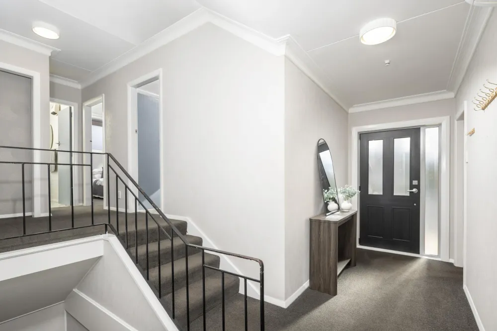 Photos of 83 Neidpath Road