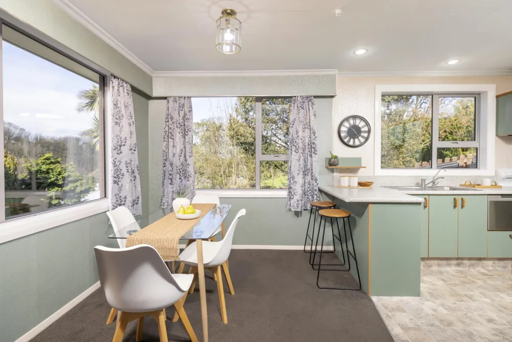 Photos of 83 Neidpath Road