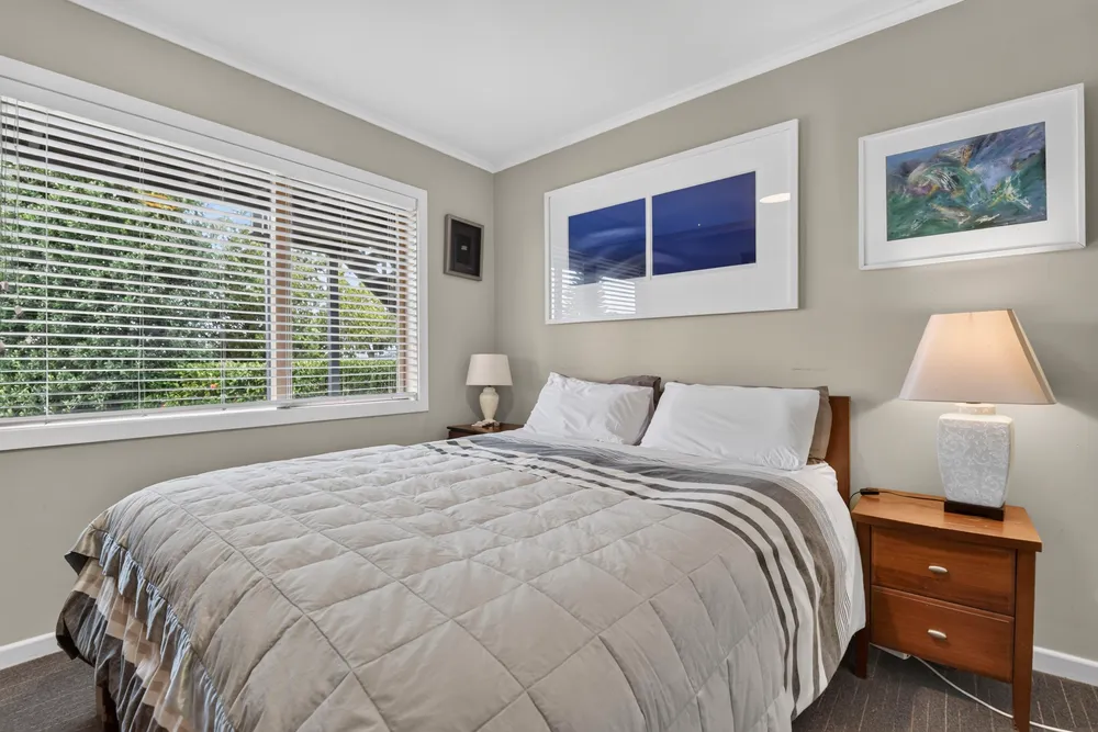 Photos of 250 Centreway Road