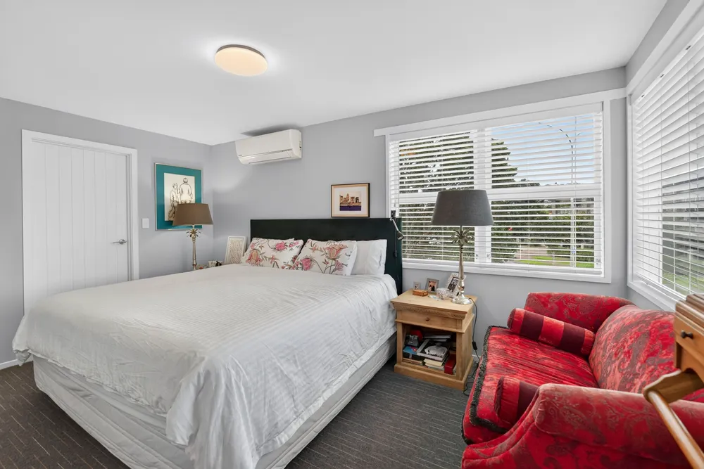 Photos of 250 Centreway Road