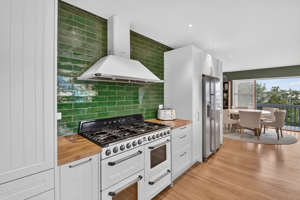 Photos of 250 Centreway Road