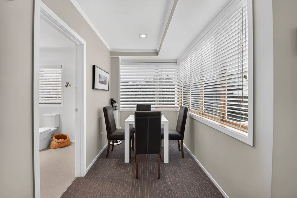 Photos of 250 Centreway Road