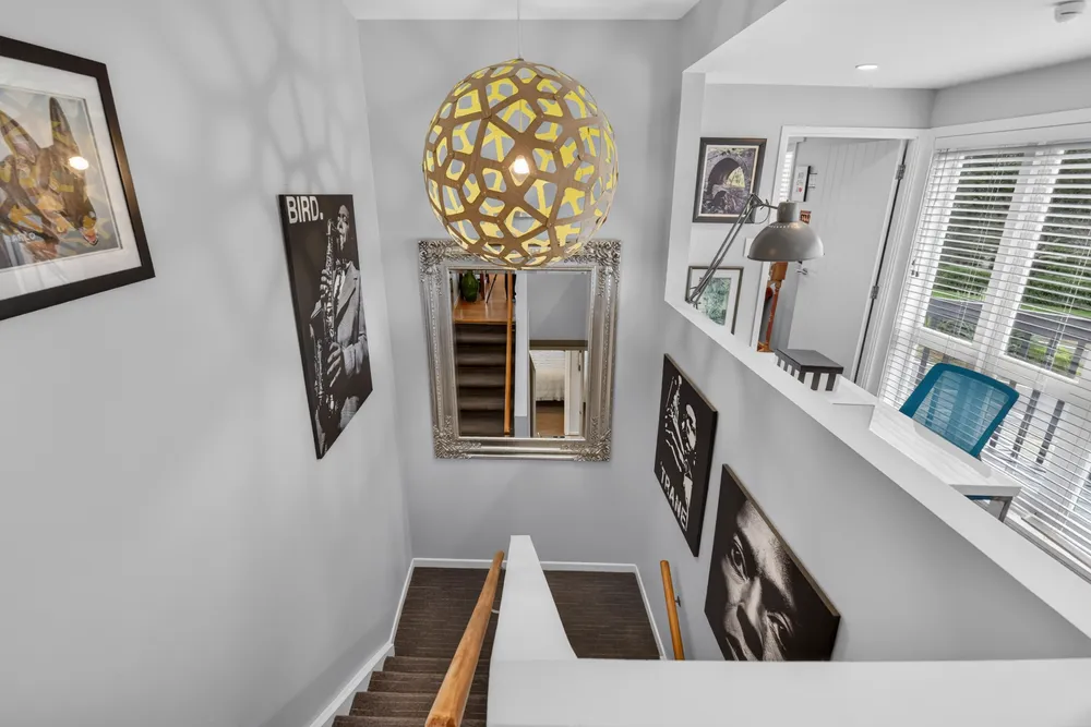 Photos of 250 Centreway Road