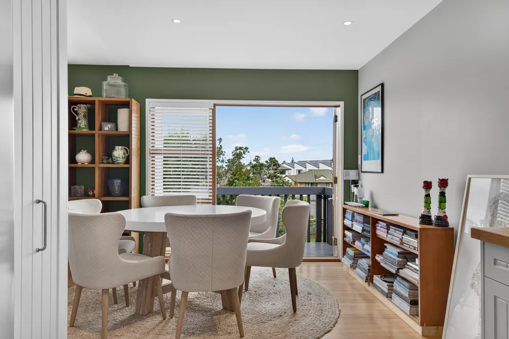 Photos of 250 Centreway Road