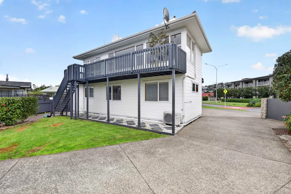 Photos of 250 Centreway Road
