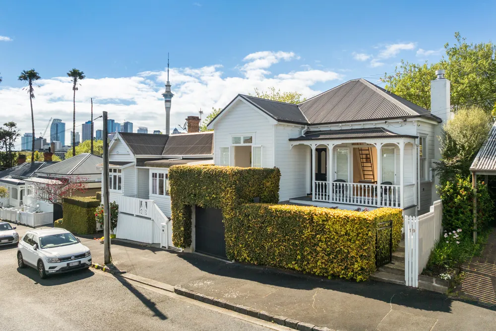 Photos of 19 Ireland Street