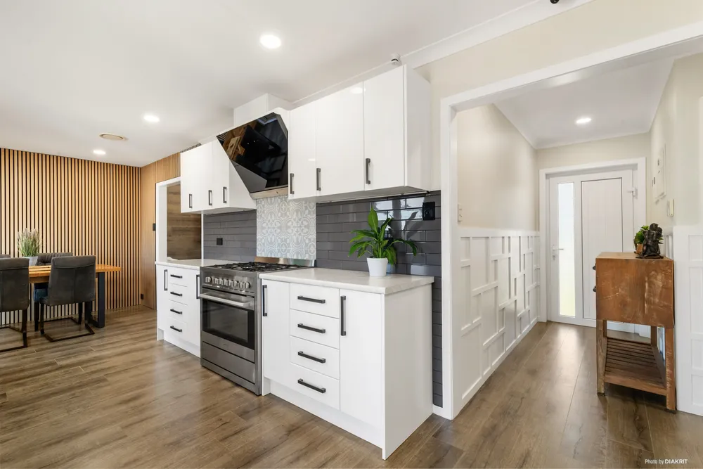 Photos of 34 Sandspit Road